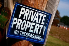 Вмешательство в сферу отношений частной собственности должно быть легитимным 